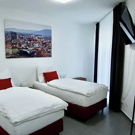 Grazora Living 3* Грац