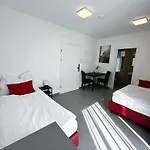 Apartahotel Grazora Living