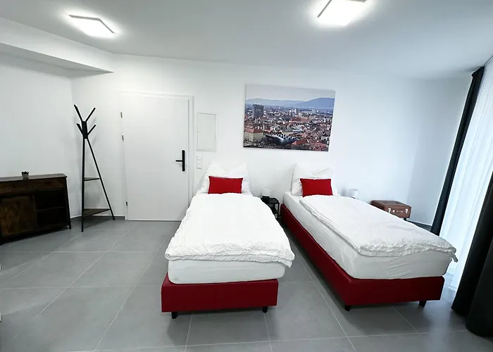 Aparthotel Grazora Living 3*